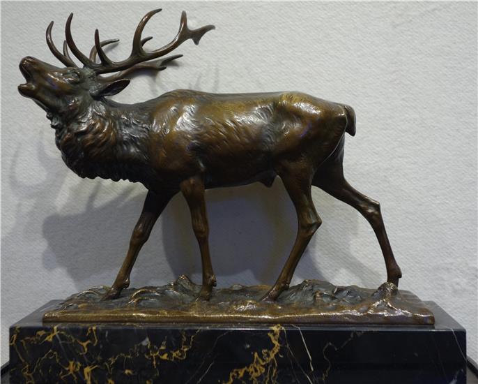 Bronzefigur 'Hirsch'