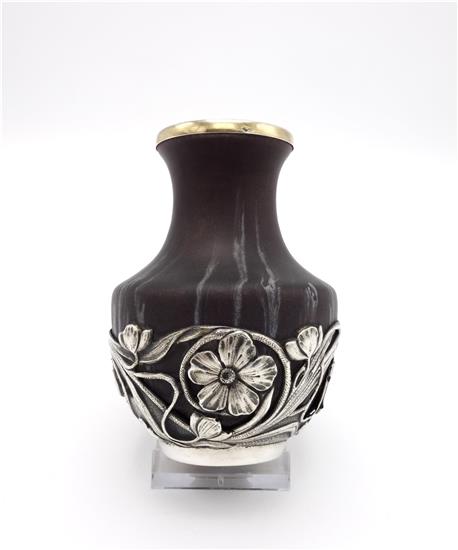 Vase mit Silbermontierung