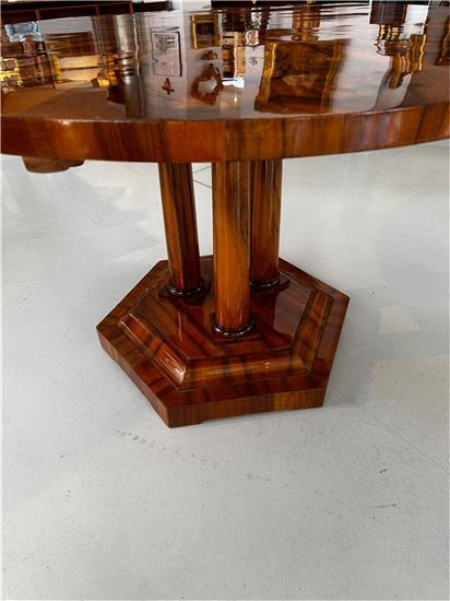 Tisch Biedermeier rund		